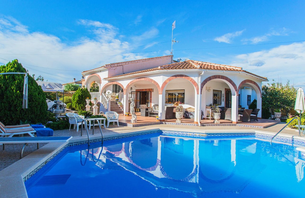 Resale - Villa -
Orihuela - Los Balcones