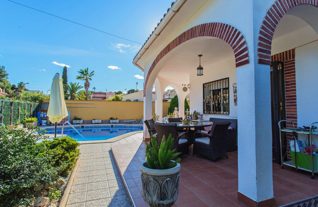 Resale - Villa -
Orihuela - Los Balcones