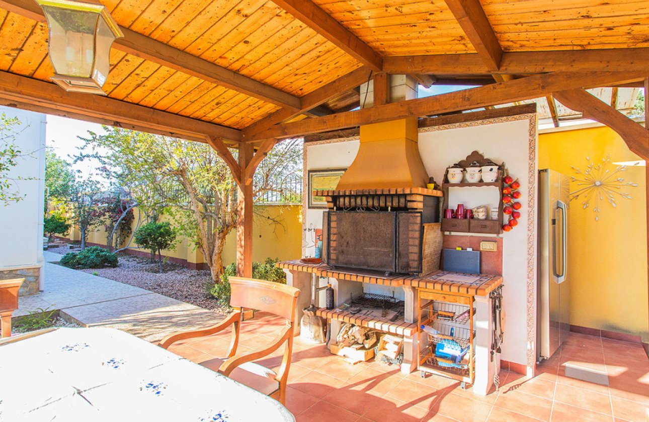 Resale - Villa -
Orihuela - Los Balcones