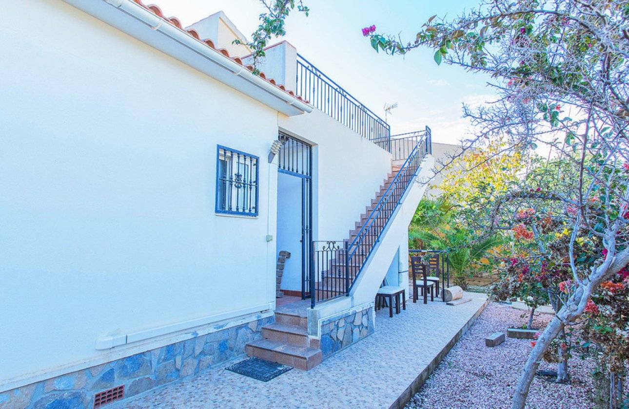 Resale - Villa -
Orihuela - Los Balcones