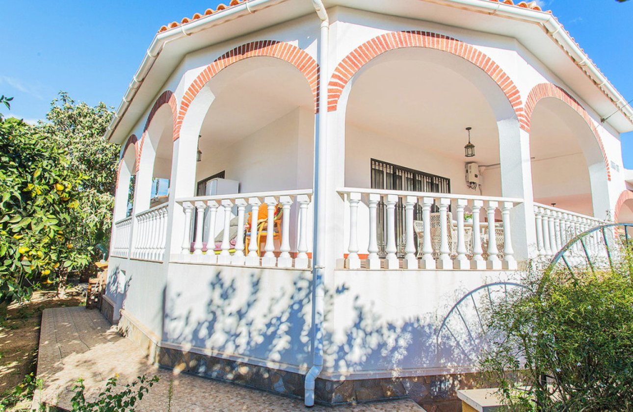 Resale - Villa -
Orihuela - Los Balcones
