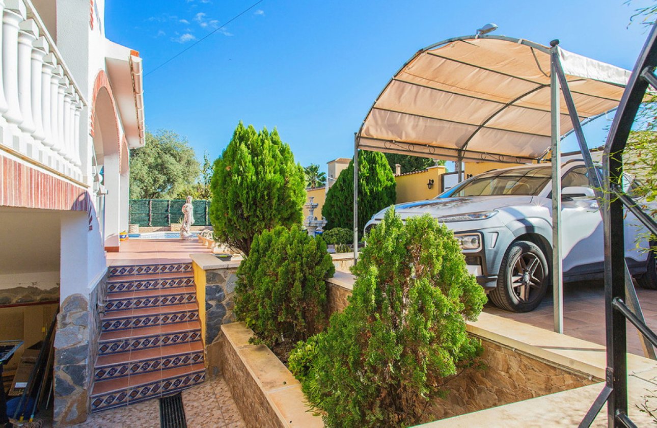 Resale - Villa -
Orihuela - Los Balcones