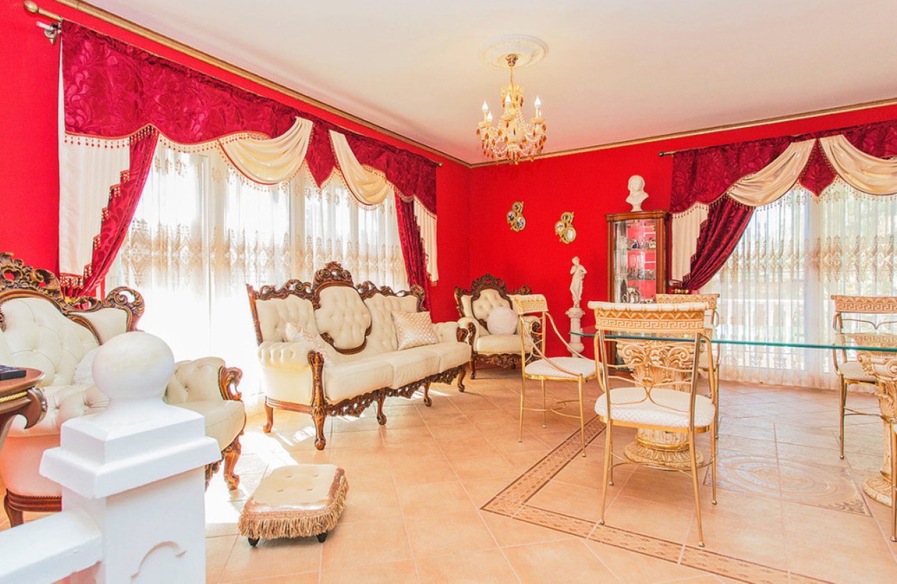 Resale - Villa -
Orihuela - Los Balcones