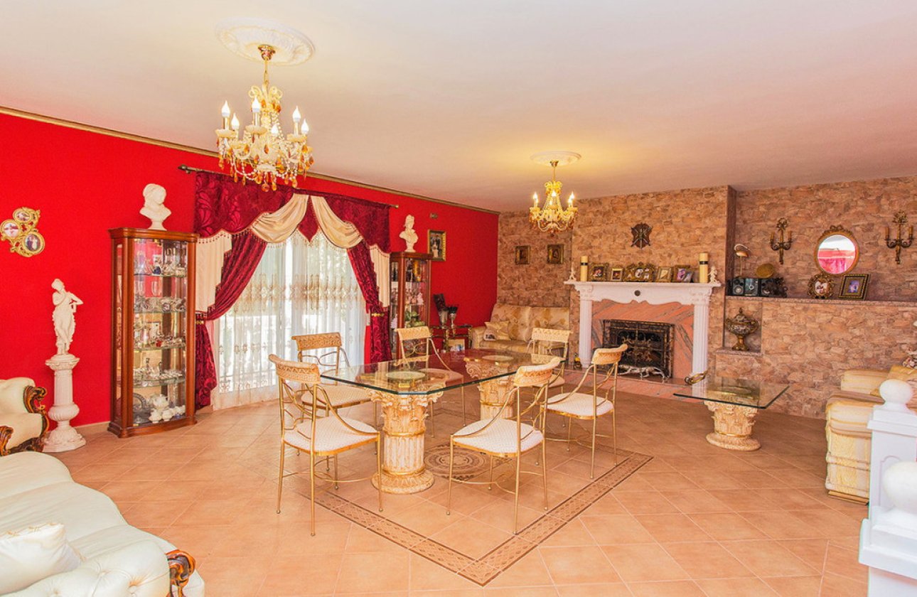 Resale - Villa -
Orihuela - Los Balcones