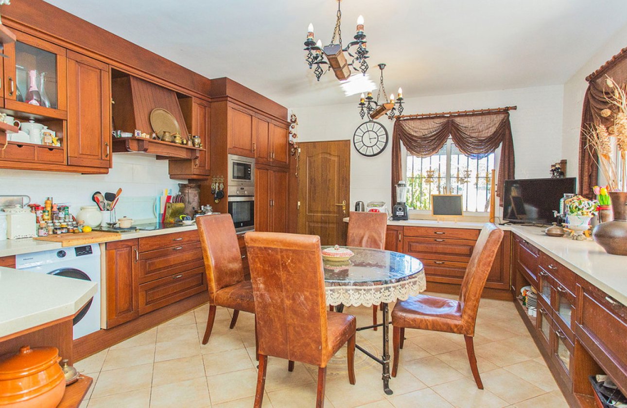 Resale - Villa -
Orihuela - Los Balcones