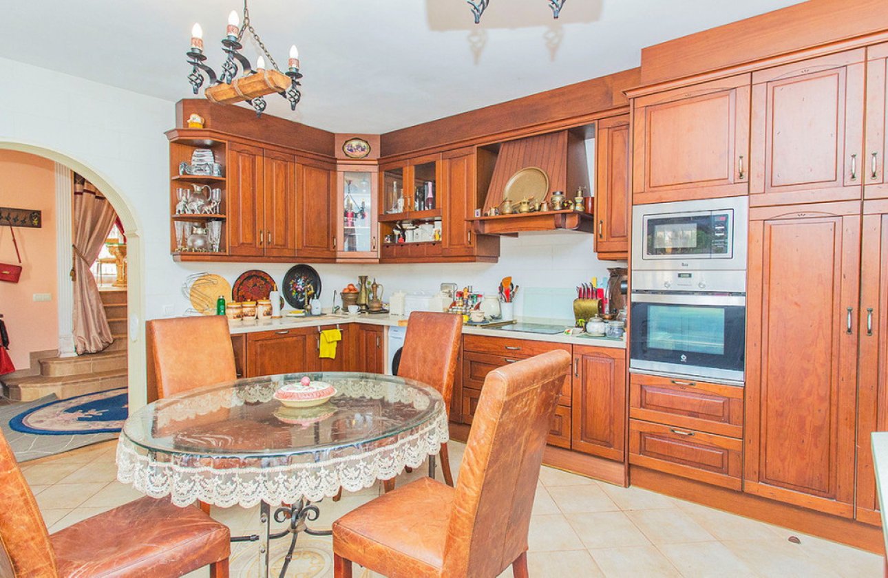 Resale - Villa -
Orihuela - Los Balcones