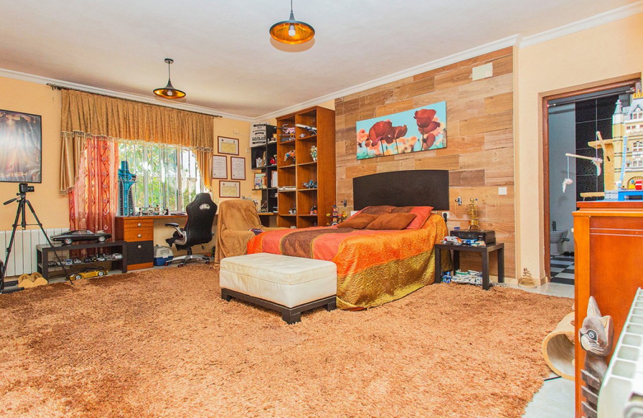 Resale - Villa -
Orihuela - Los Balcones