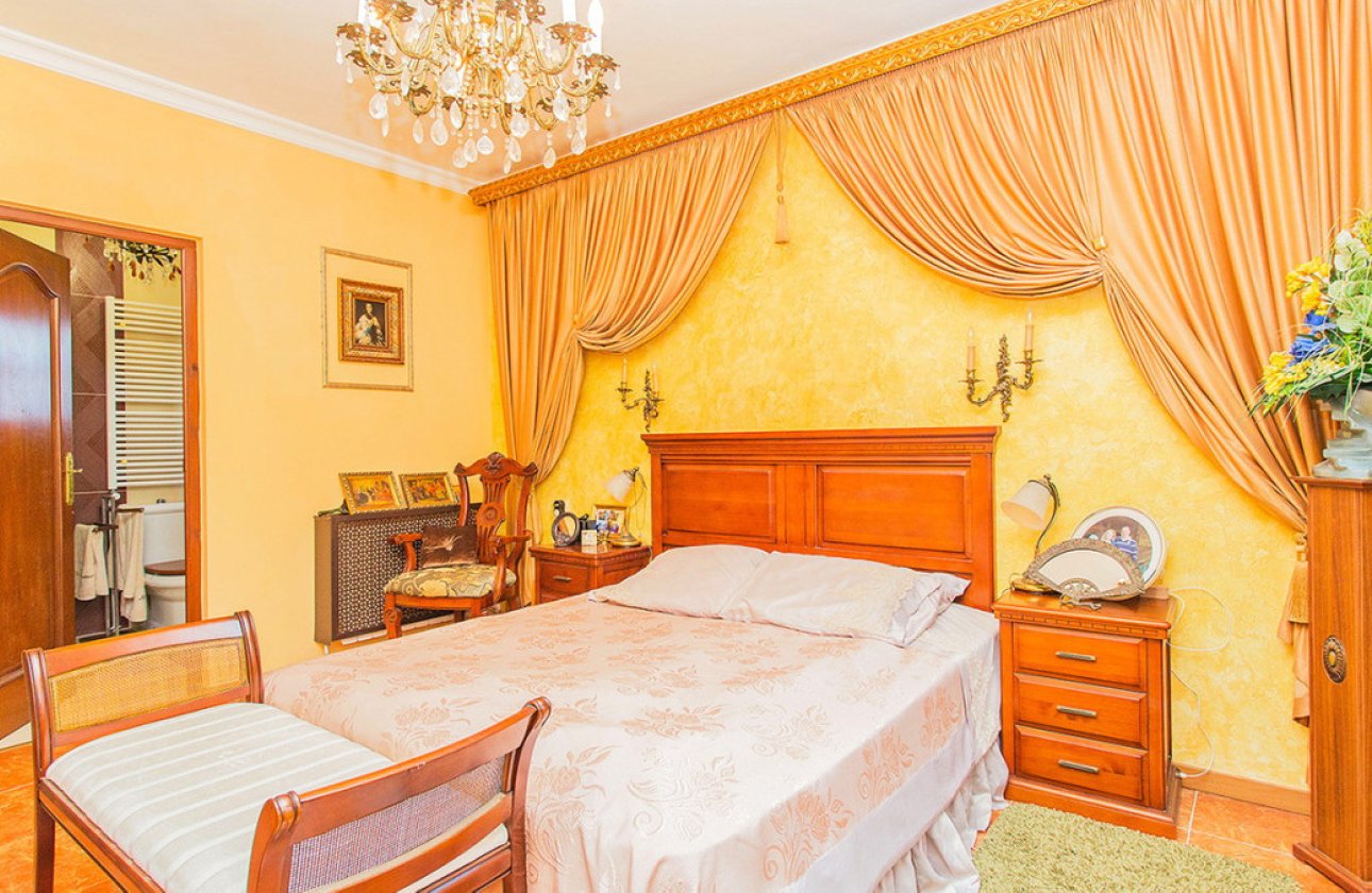 Resale - Villa -
Orihuela - Los Balcones