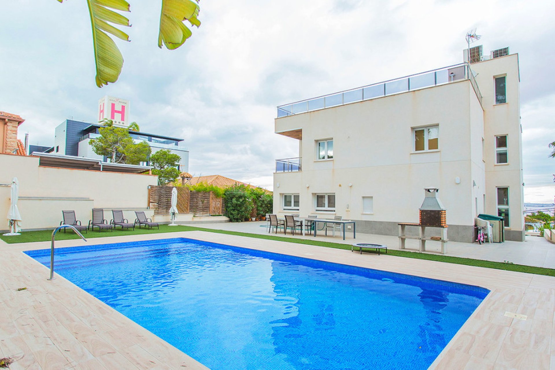 Resale - Villa -
Orihuela - Los Balcones