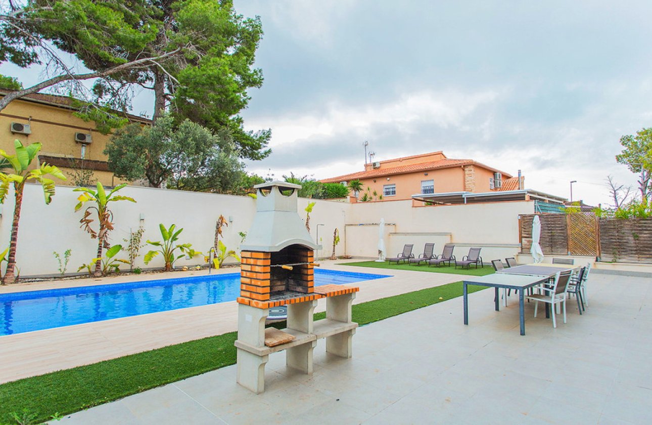 Resale - Villa -
Orihuela - Los Balcones