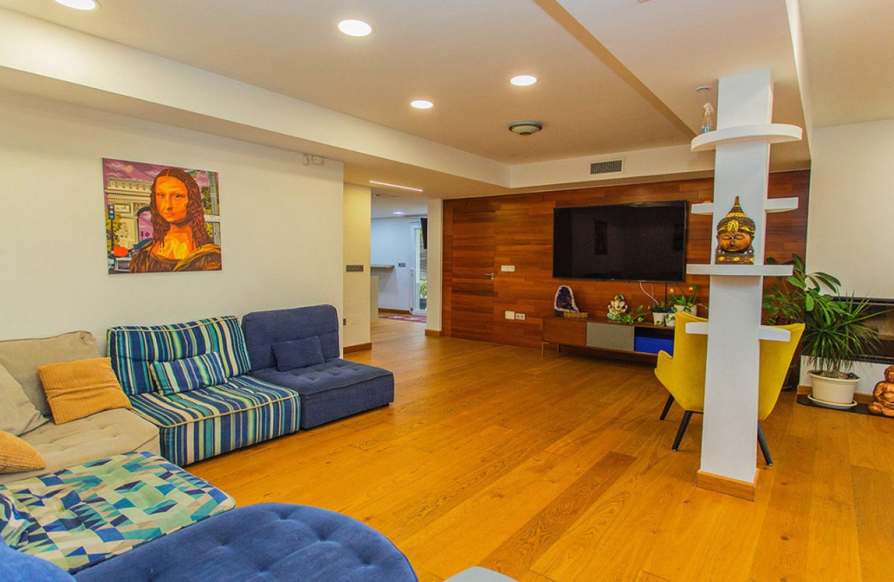 Resale - Villa -
Orihuela - Los Balcones