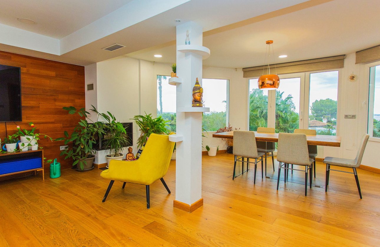 Resale - Villa -
Orihuela - Los Balcones