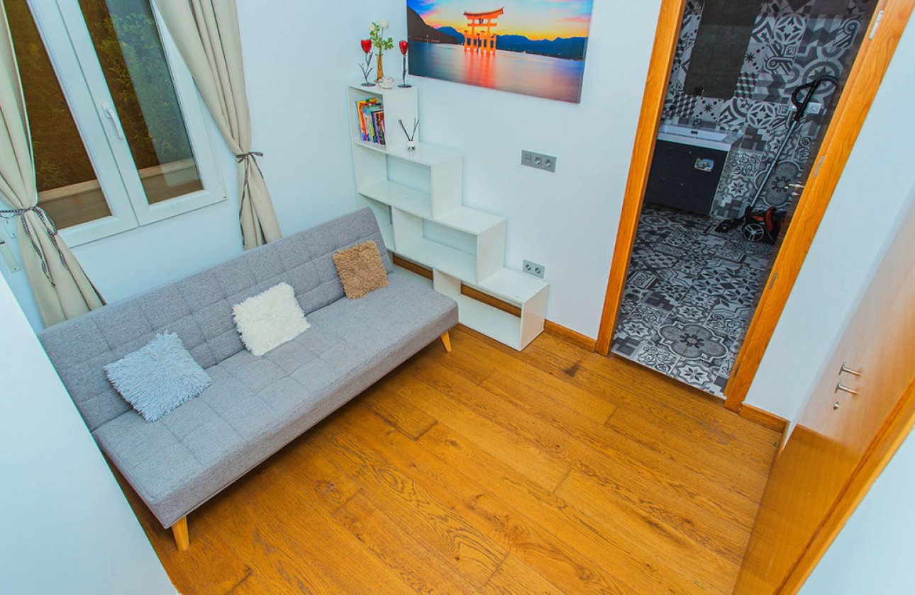 Resale - Villa -
Orihuela - Los Balcones