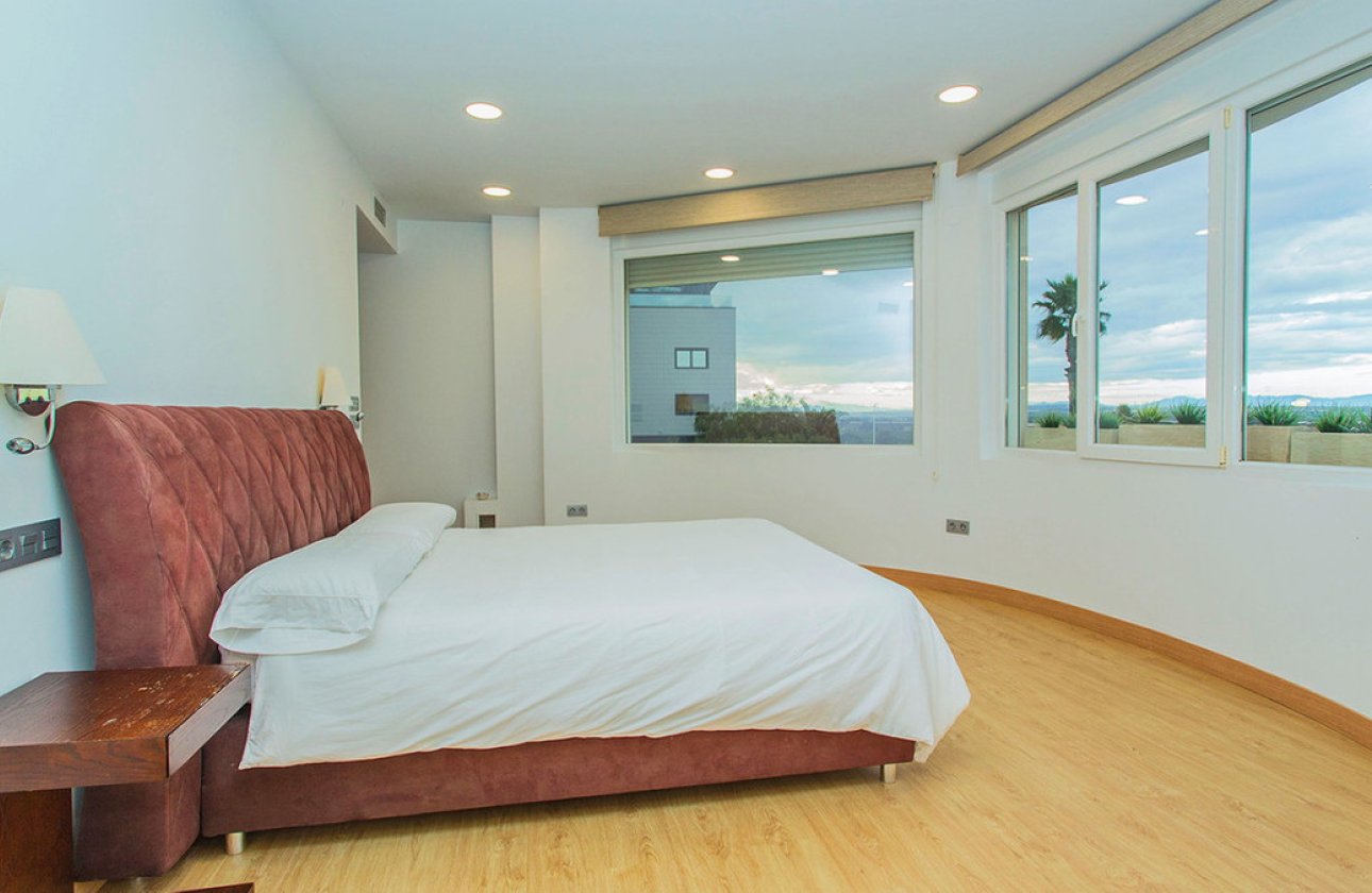 Resale - Villa -
Orihuela - Los Balcones