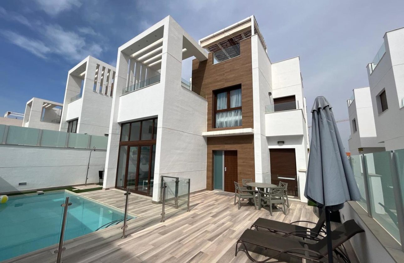 Resale - Villa -
Orihuela - Los Balcones