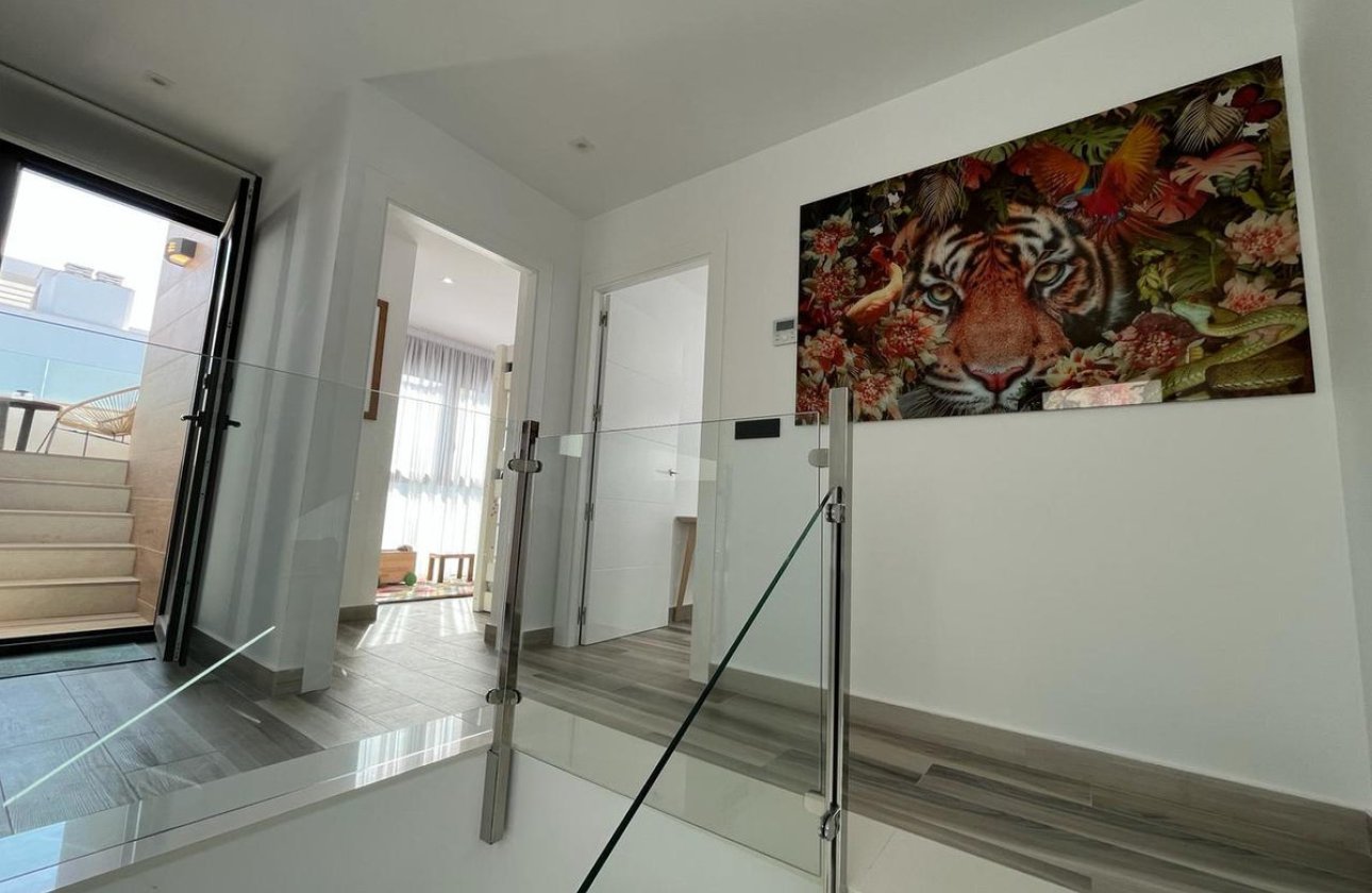 Resale - Villa -
Orihuela - Los Balcones