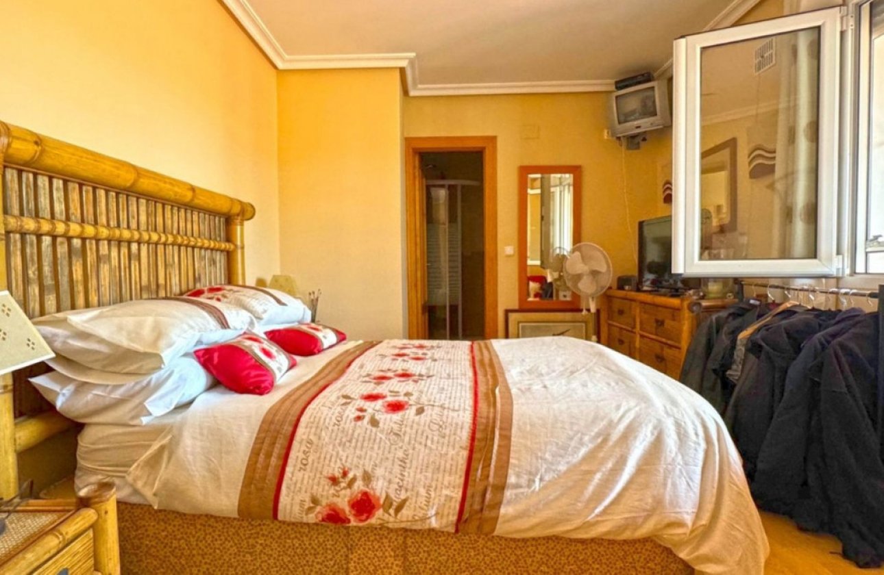 Resale - Villa -
Orihuela - Los Balcones