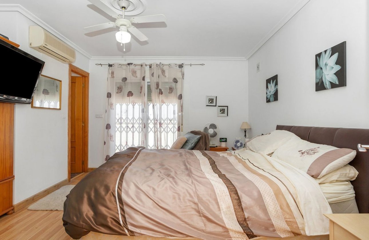 Resale - Villa -
Orihuela - Los Balcones