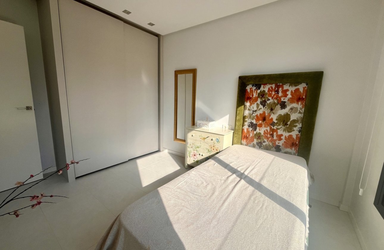 Resale - Villa -
Orihuela - Los Dolses