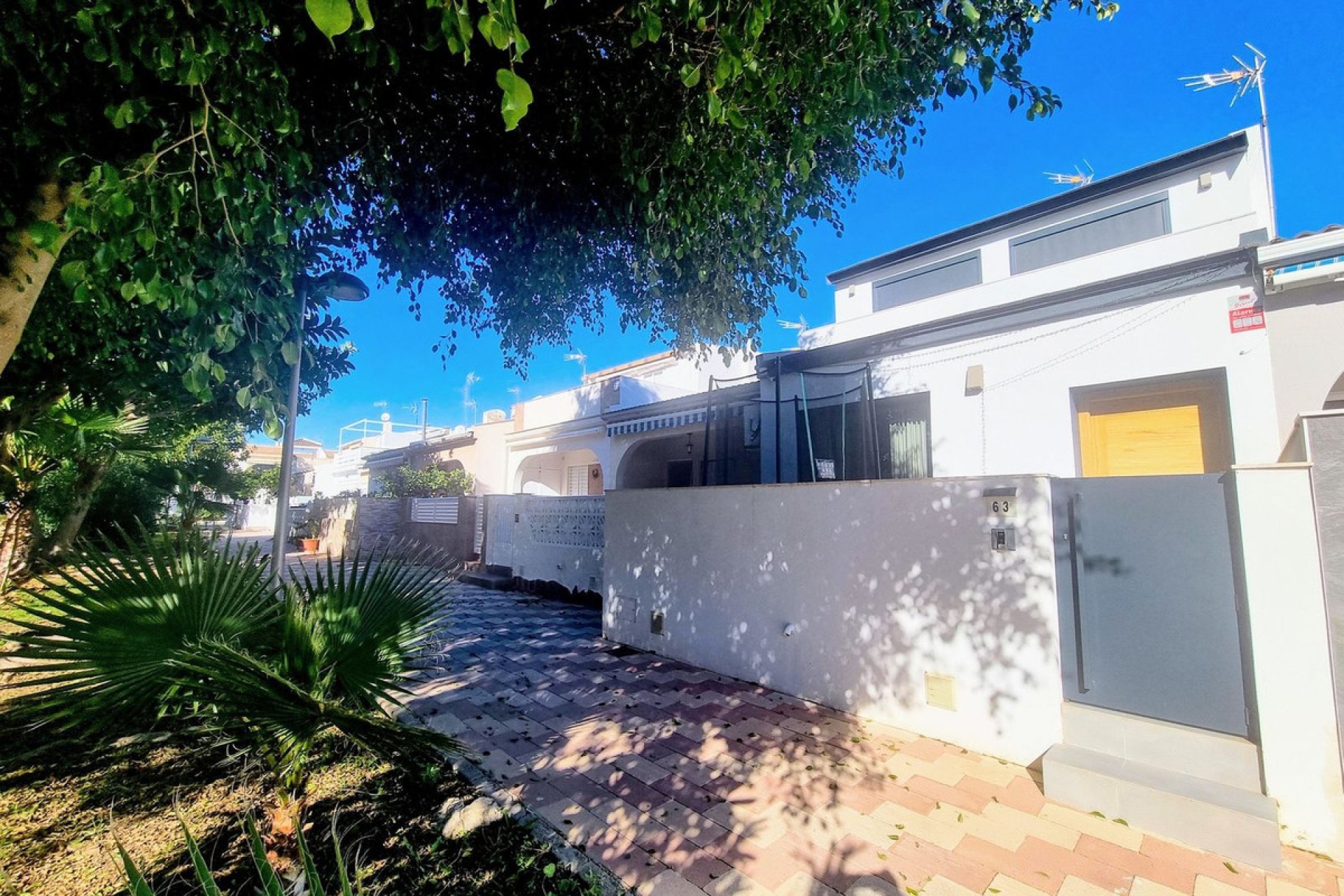 Resale - Villa -
Orihuela - Mil Palmeras