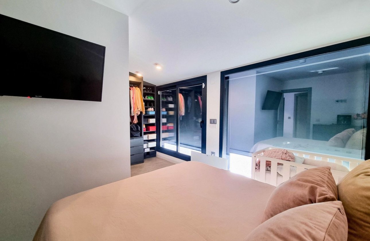 Resale - Villa -
Orihuela - Mil Palmeras