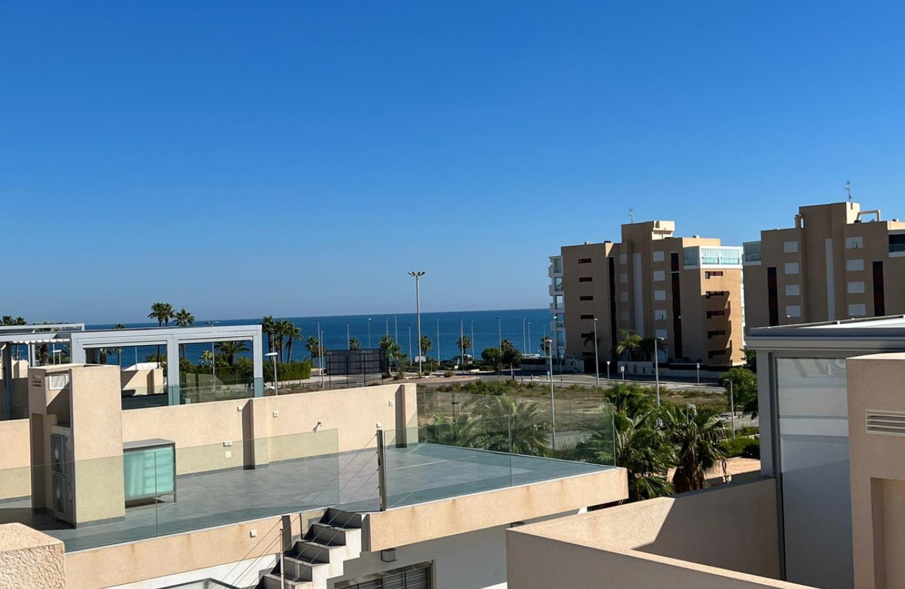 Resale - Villa -
Orihuela - Mil Palmeras