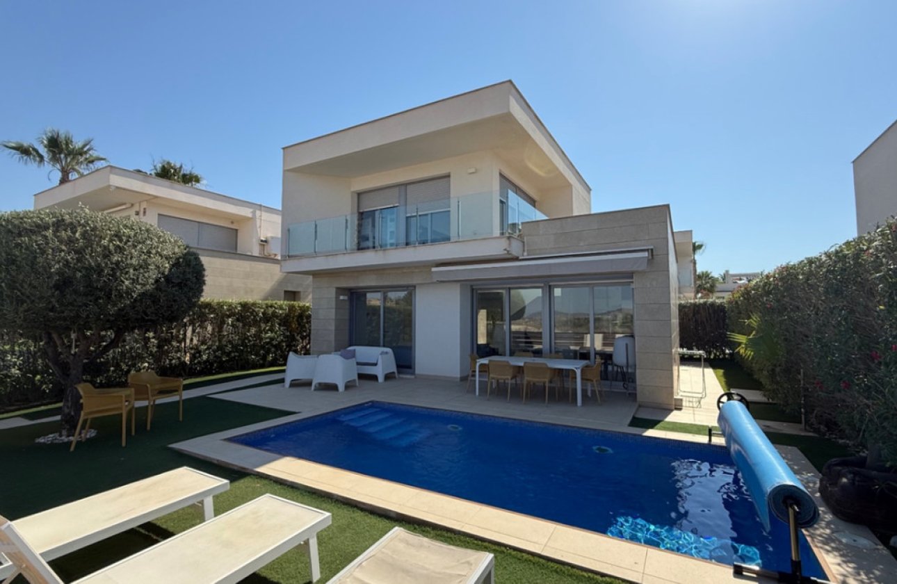 Resale - Villa -
Orihuela - Orihuela Centro