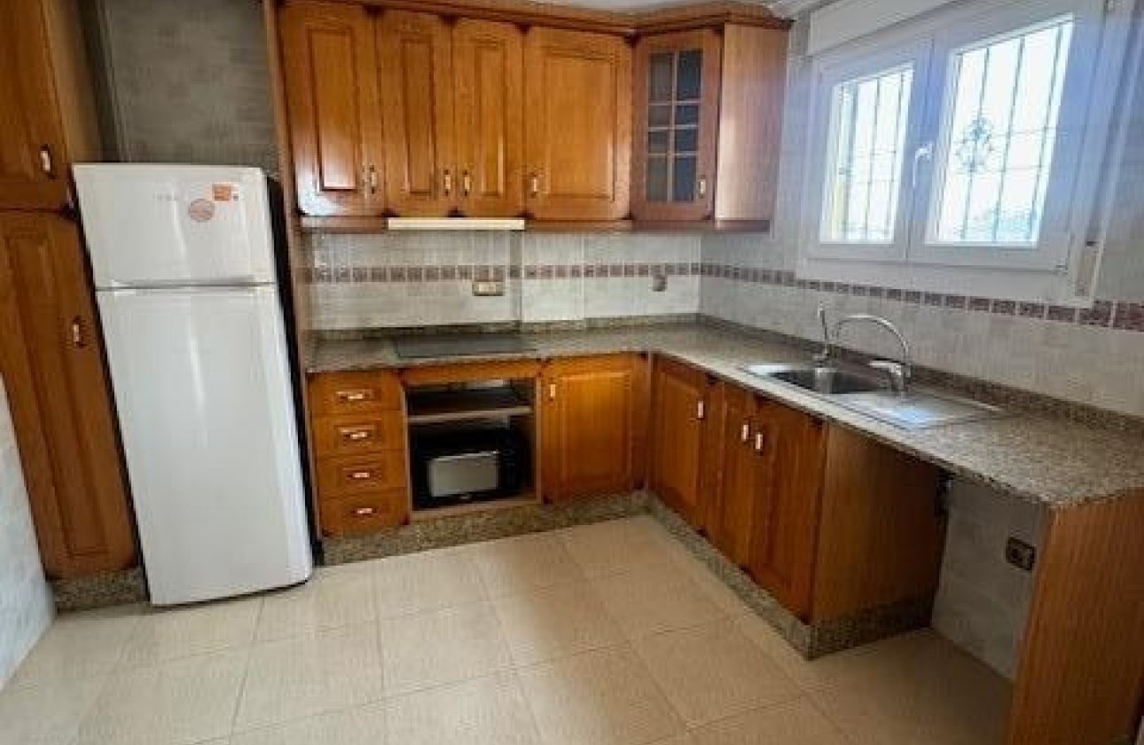 Resale - Villa -
Orihuela - Orihuela Costa