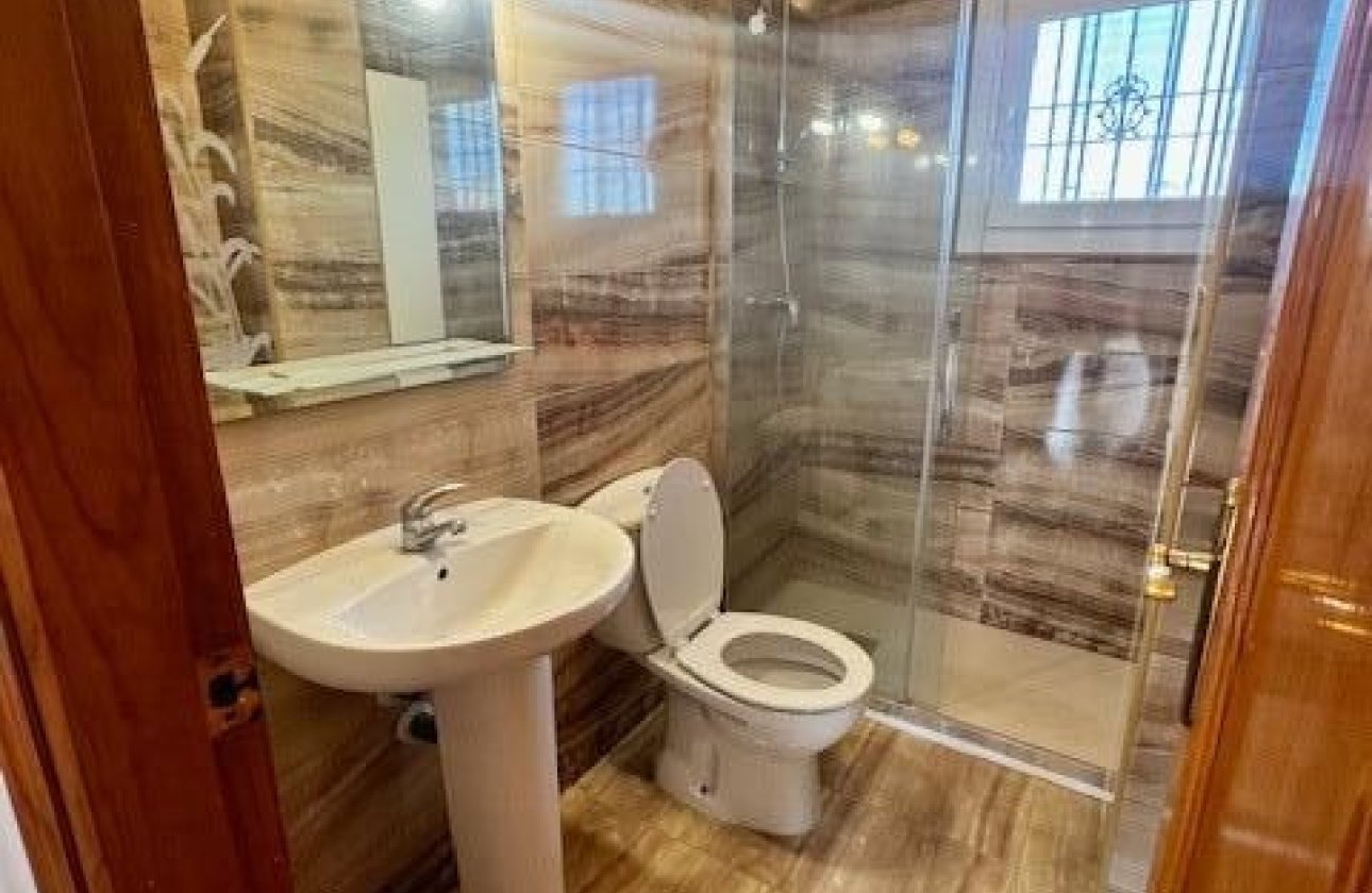 Resale - Villa -
Orihuela - Orihuela Costa