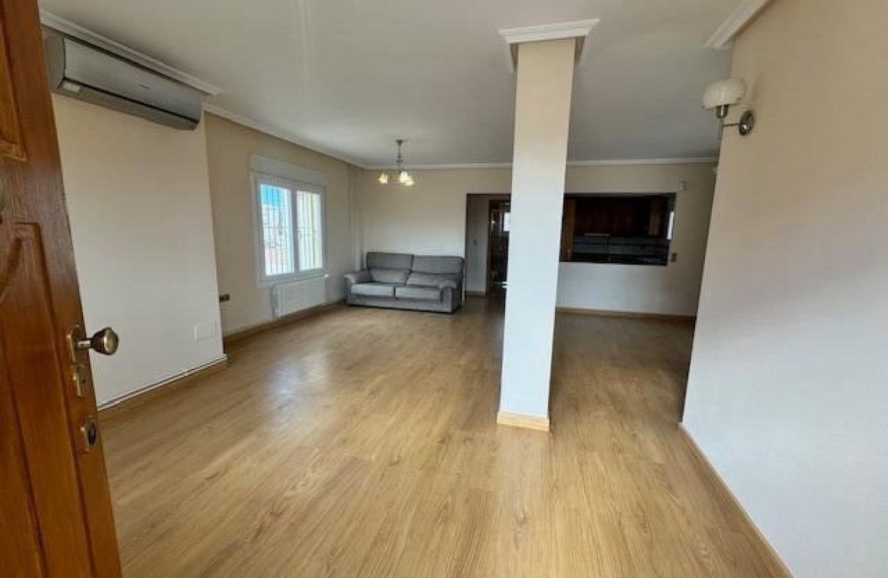 Resale - Villa -
Orihuela - Orihuela Costa