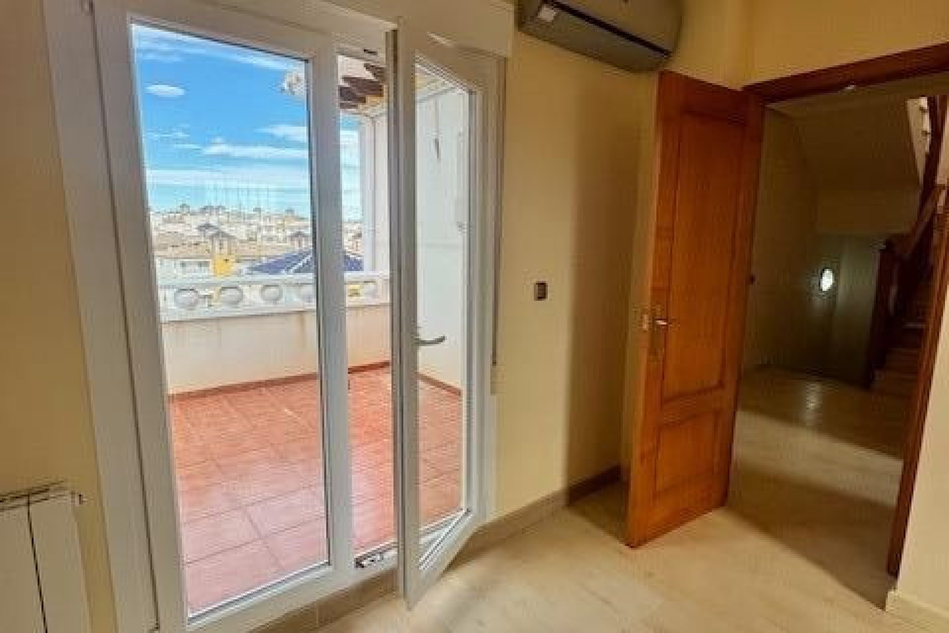 Resale - Villa -
Orihuela - Orihuela Costa