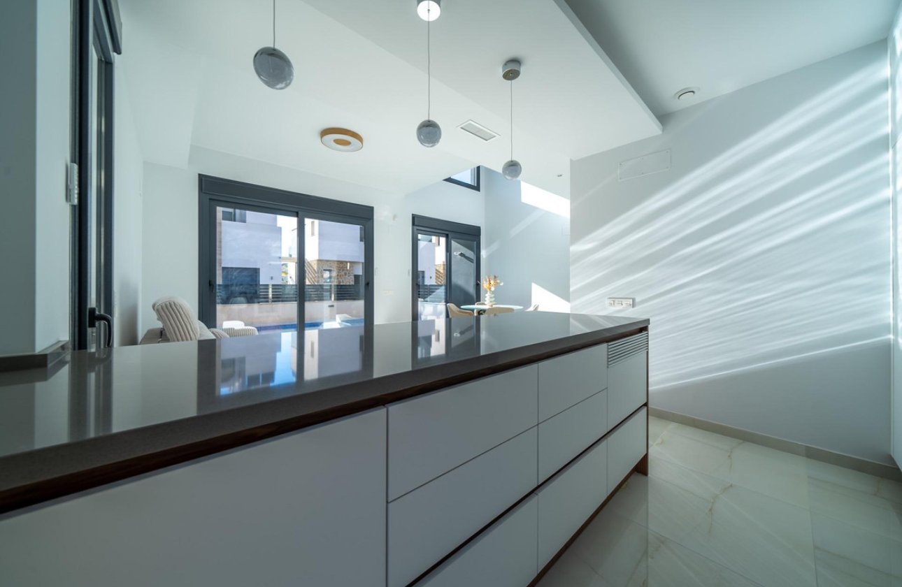 Resale - Villa -
Orihuela - Orihuela Costa