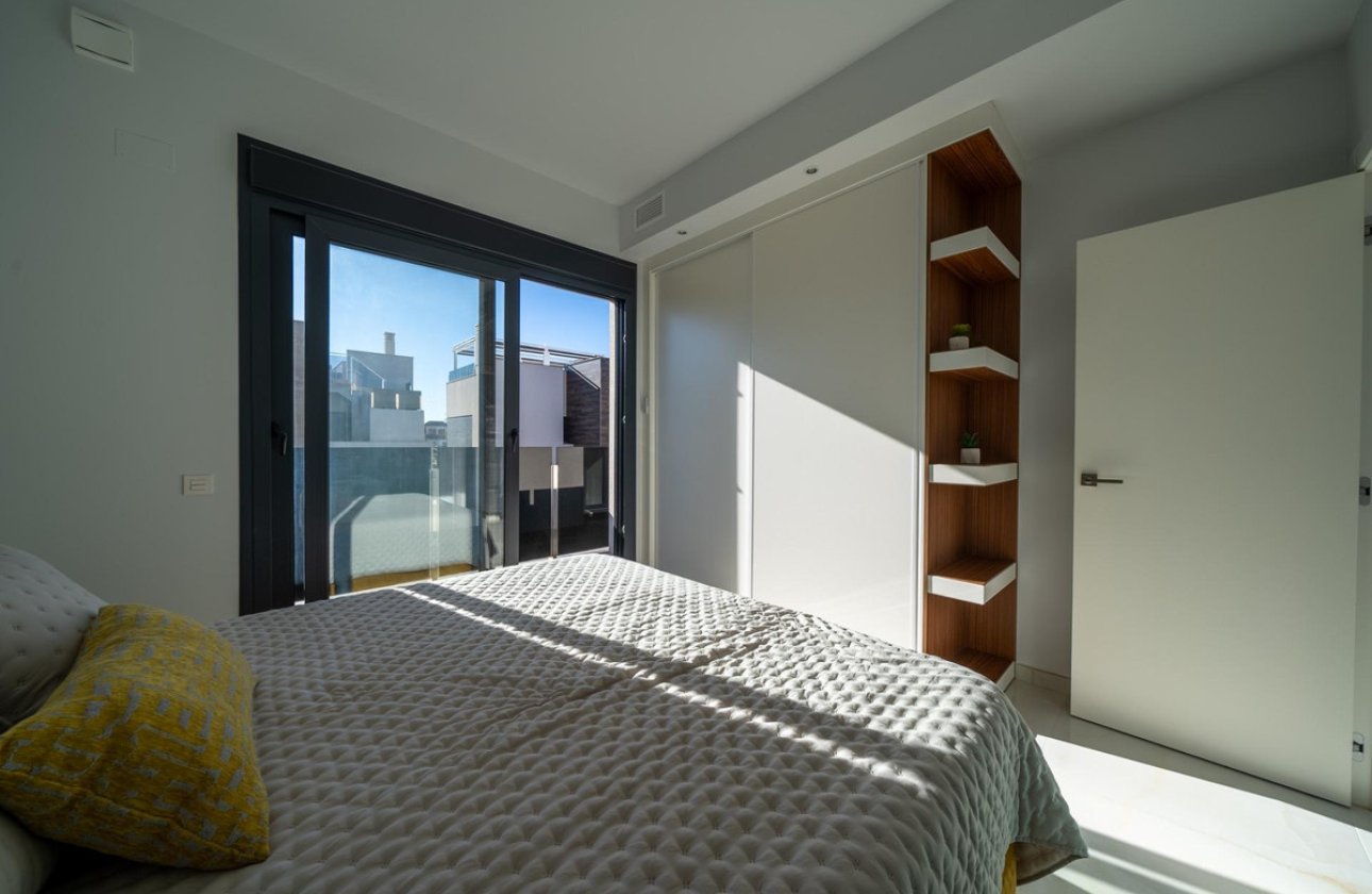 Resale - Villa -
Orihuela - Orihuela Costa