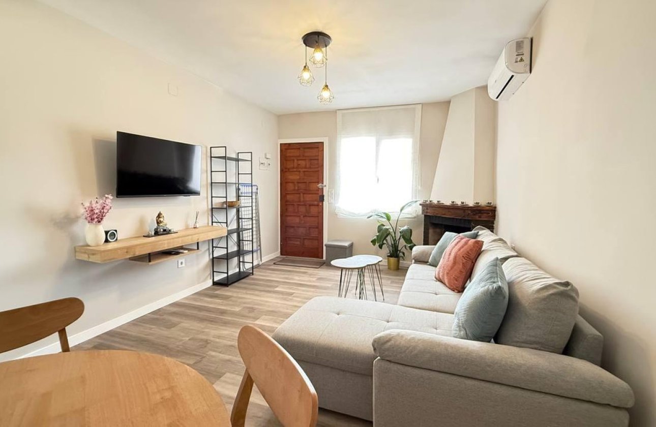 Resale - Villa -
Orihuela - Orihuela Costa