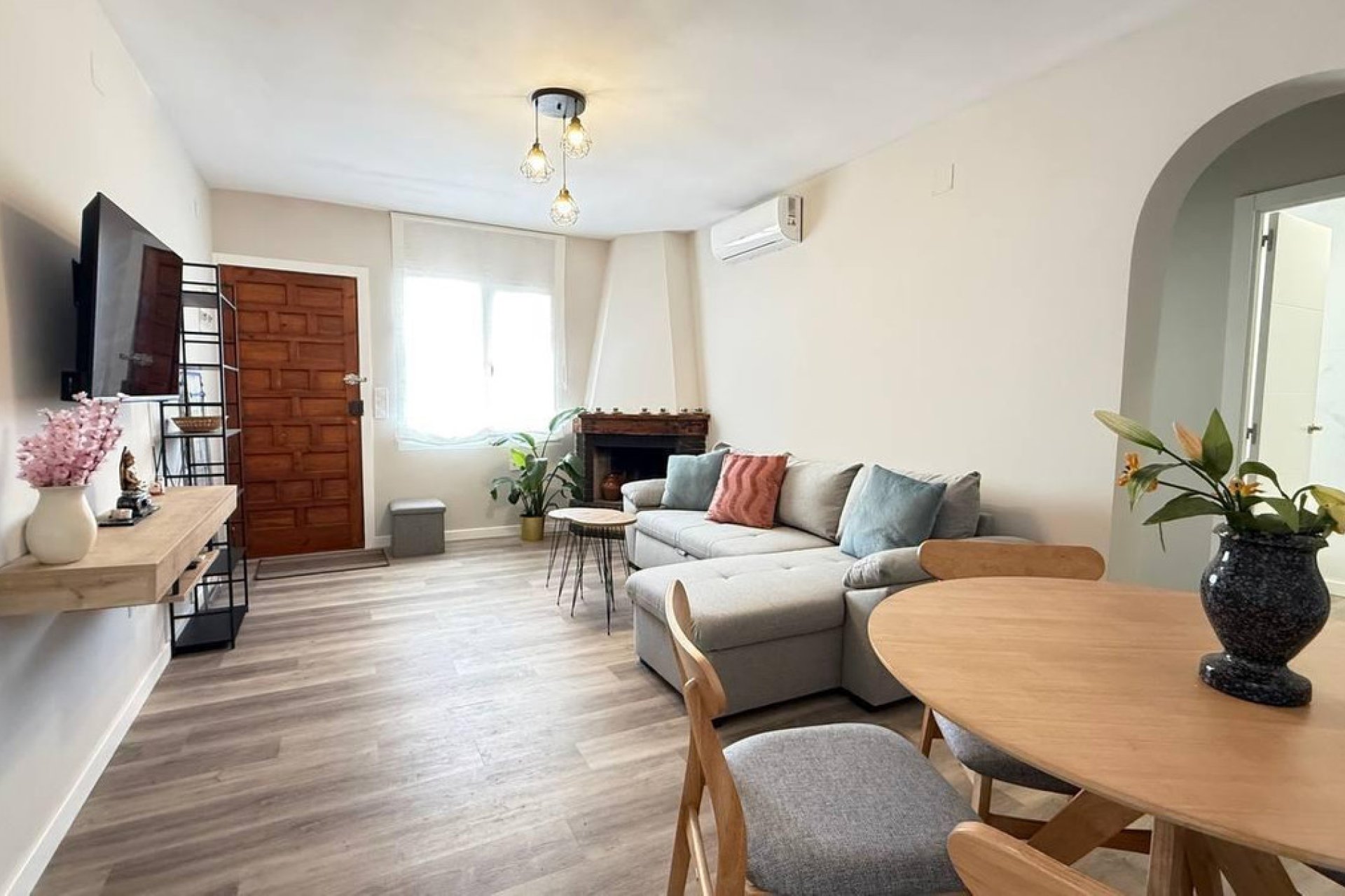 Resale - Villa -
Orihuela - Orihuela Costa