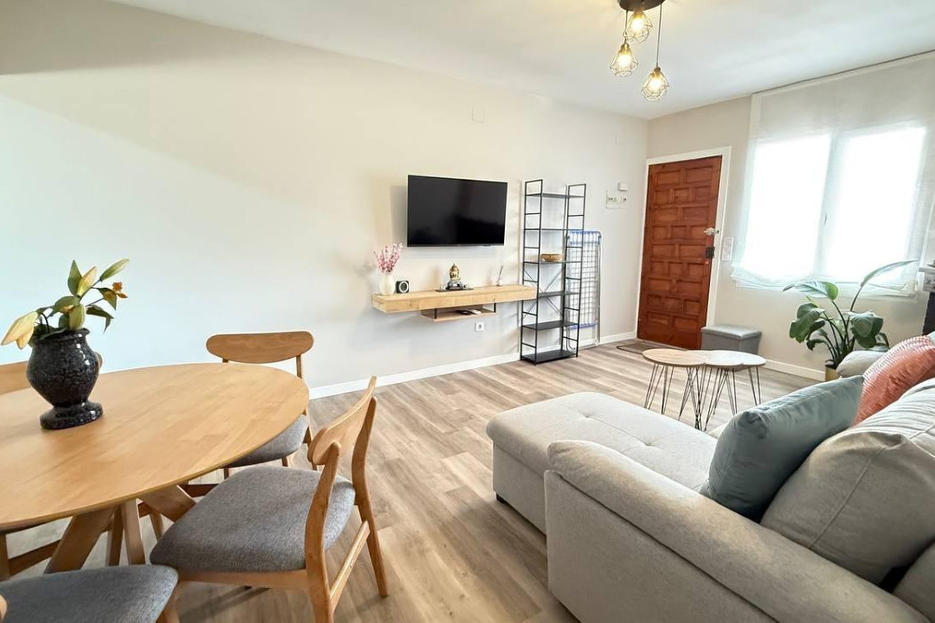 Resale - Villa -
Orihuela - Orihuela Costa