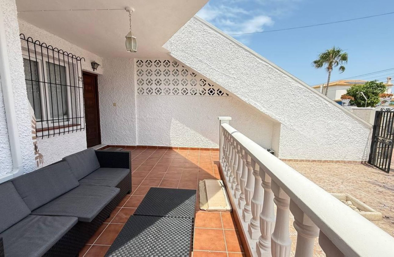 Resale - Villa -
Orihuela - Orihuela Costa