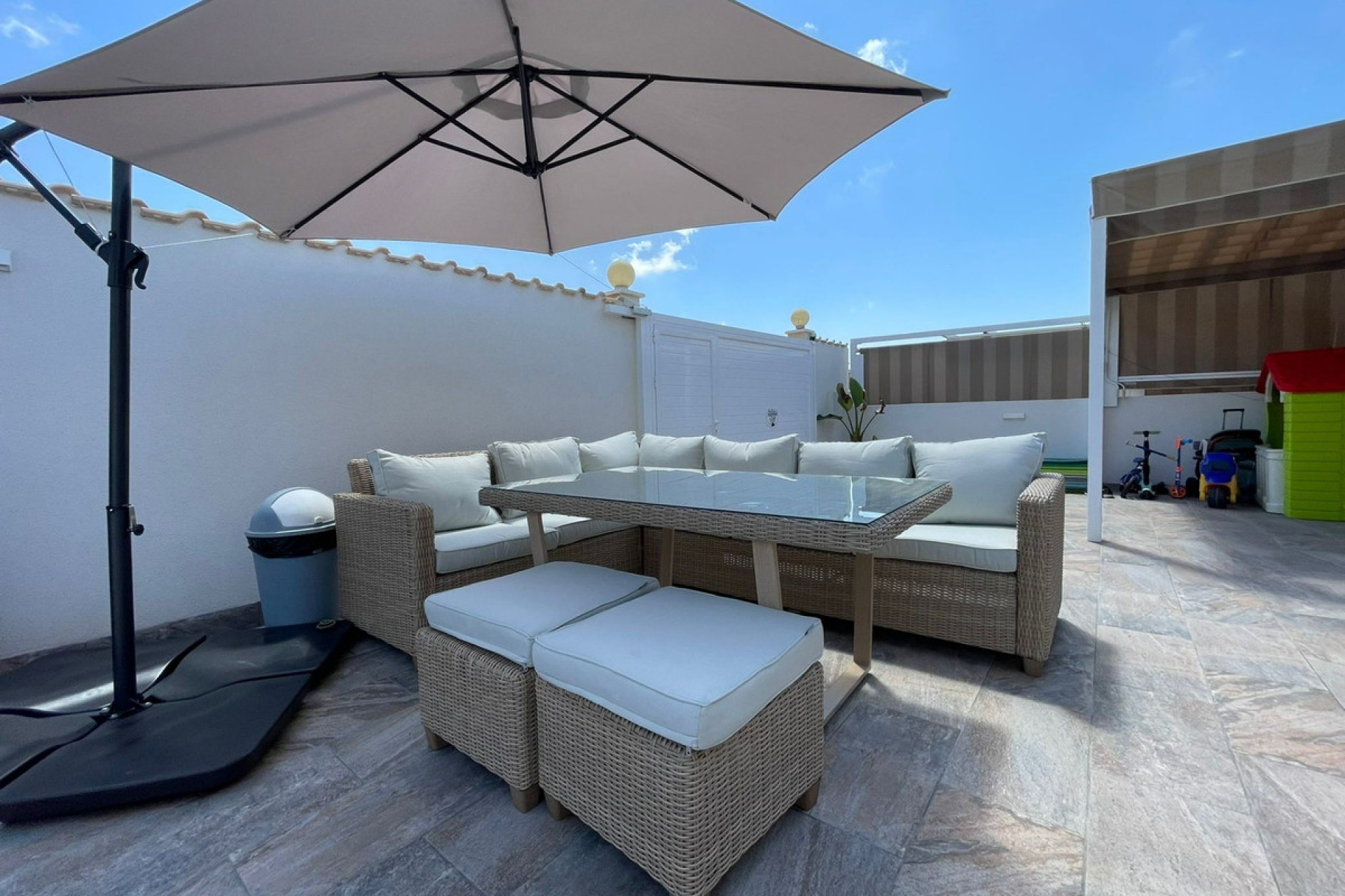 Resale - Villa -
Orihuela - Orihuela Costa