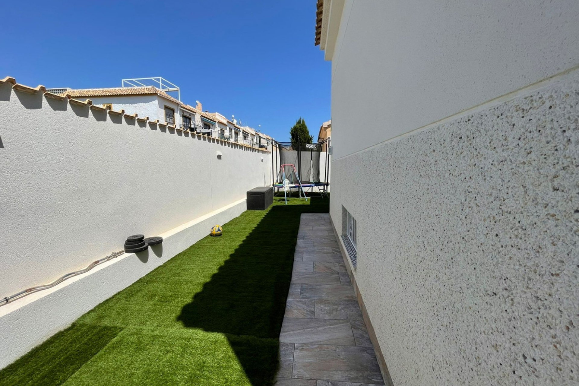 Resale - Villa -
Orihuela - Orihuela Costa