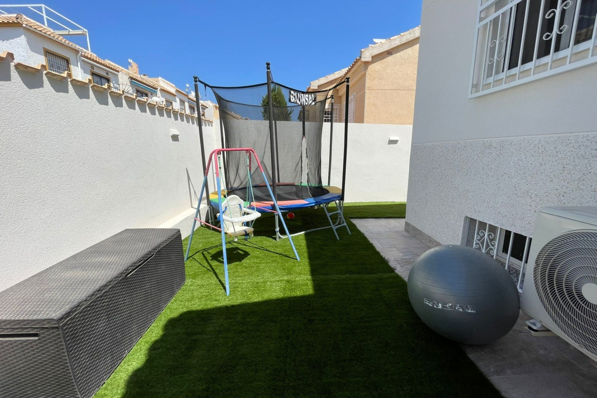 Resale - Villa -
Orihuela - Orihuela Costa