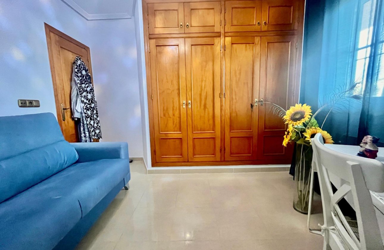 Resale - Villa -
Orihuela - Orihuela Costa