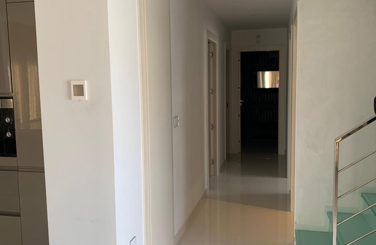 Resale - Villa -
Orihuela - Orihuela Costa