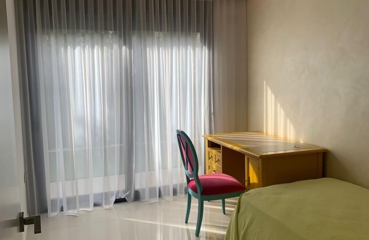 Resale - Villa -
Orihuela - Orihuela Costa