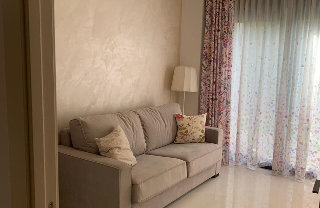 Resale - Villa -
Orihuela - Orihuela Costa