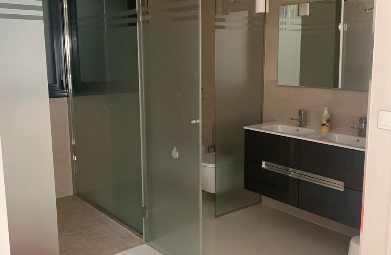 Resale - Villa -
Orihuela - Orihuela Costa