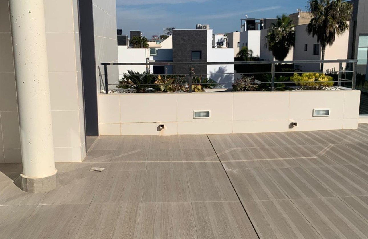 Resale - Villa -
Orihuela - Orihuela Costa