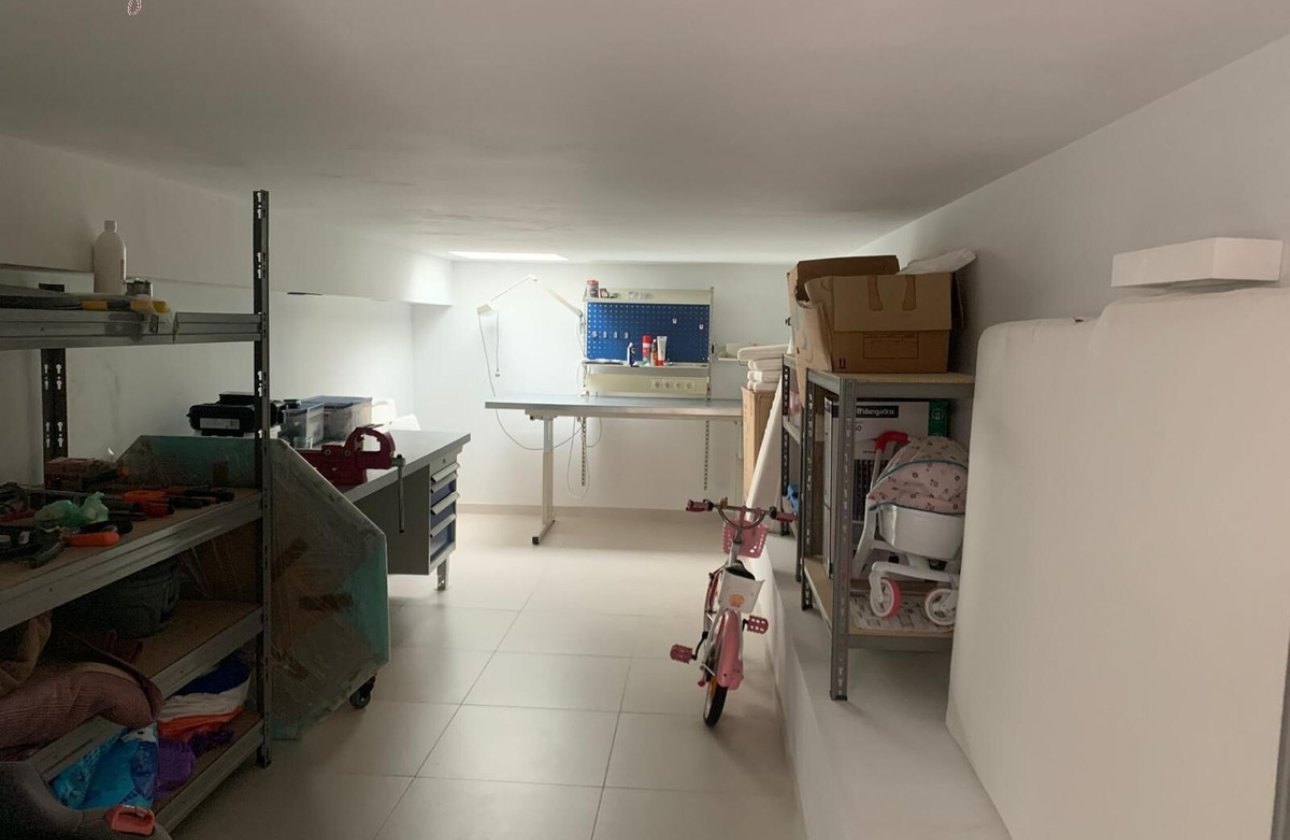 Resale - Villa -
Orihuela - Orihuela Costa