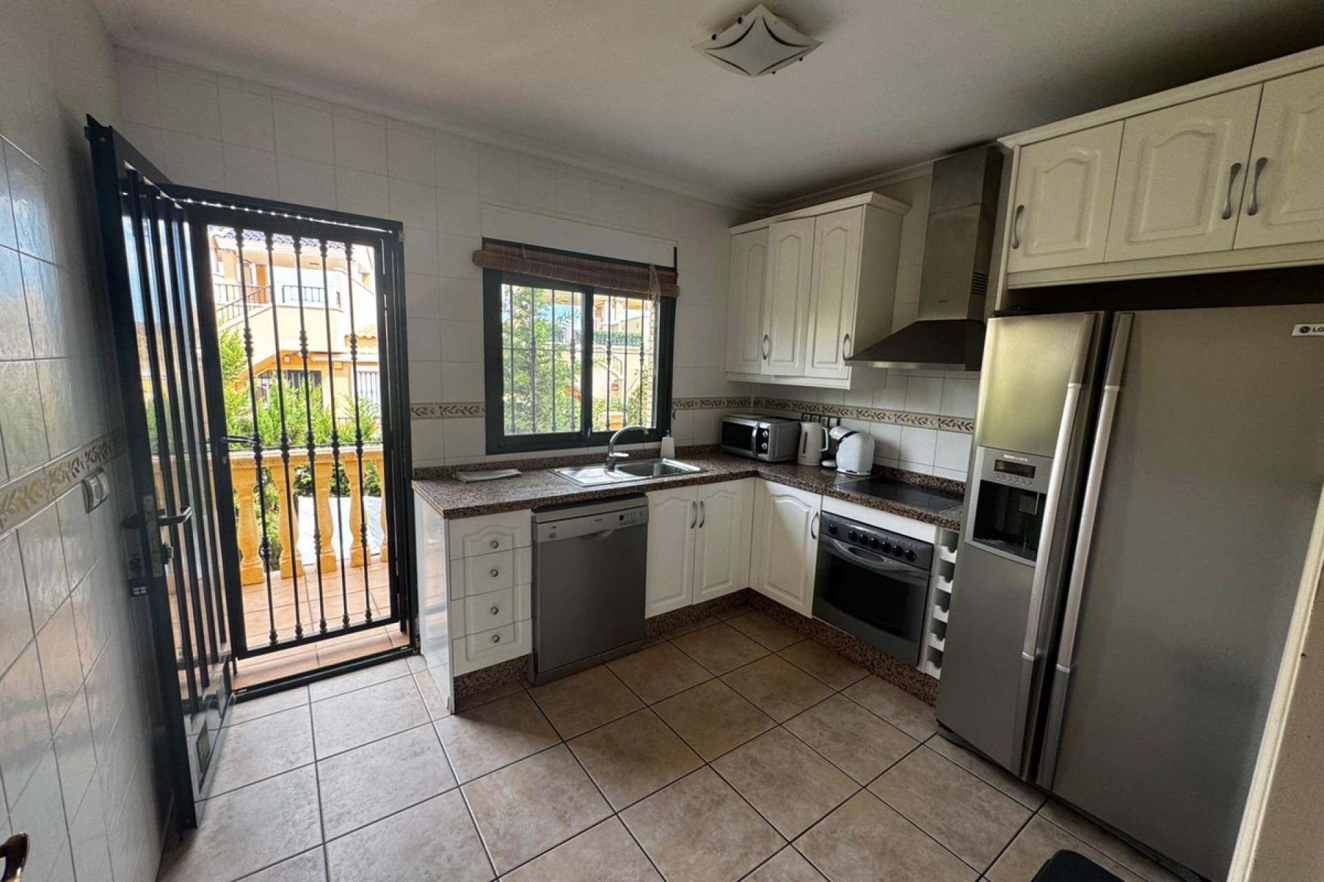 Resale - Villa -
Orihuela - Orihuela Costa