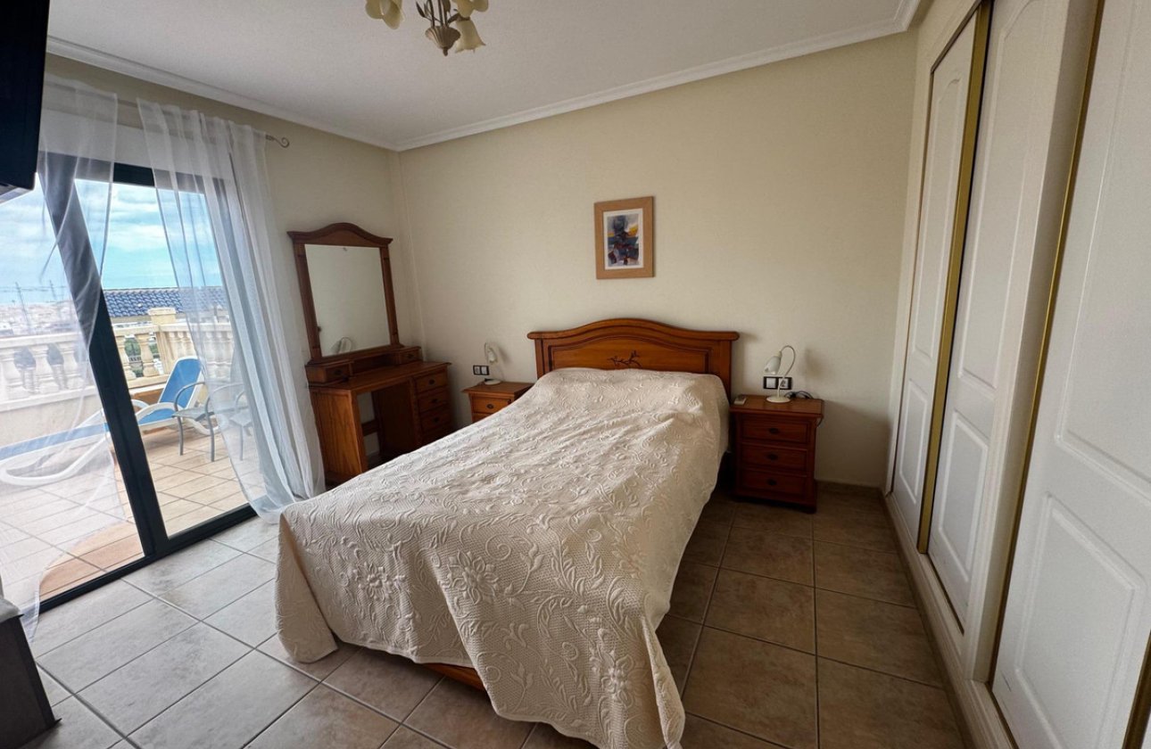 Resale - Villa -
Orihuela - Orihuela Costa