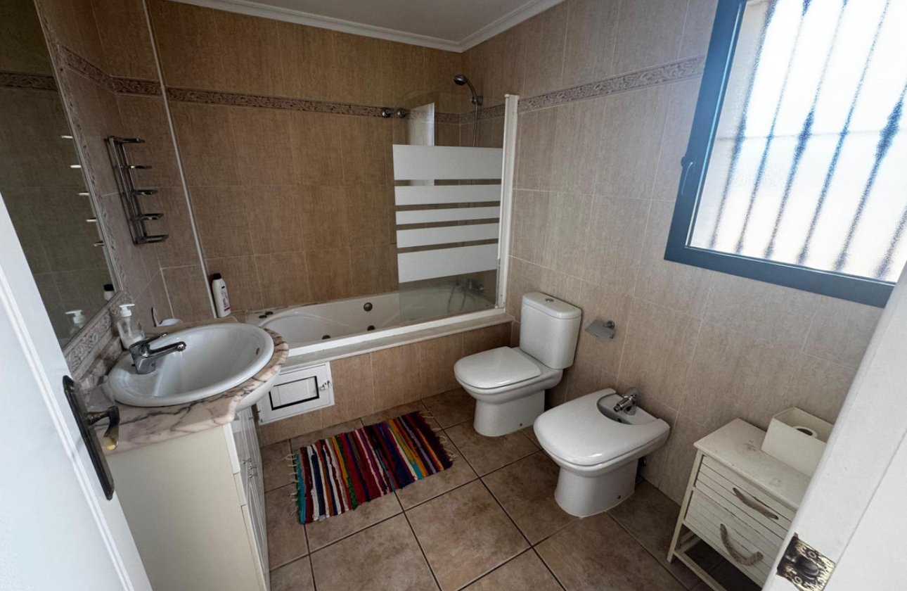 Resale - Villa -
Orihuela - Orihuela Costa